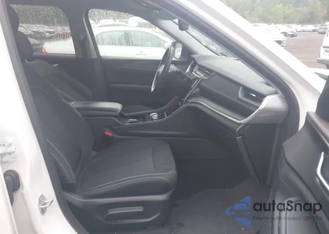 2023 Jeep Grand Cherokee Laredo 4X4 from USA, damaged, VIN 1C4RJHAG9PC548456